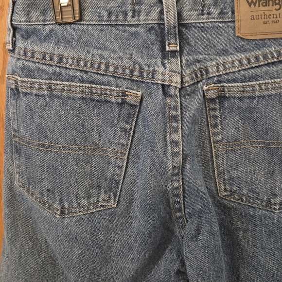 Wrangler Authentics Men's 30Wx29L Classic 5-Pocket Relaxed Fit Cotton Jeans - Picture 6 of 11